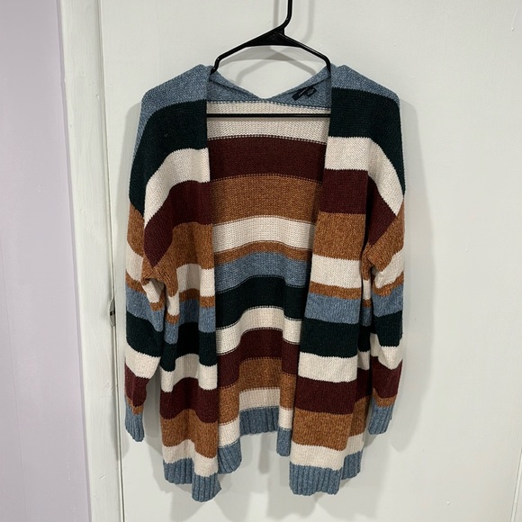American Eagle Outfitters Sweaters - American eagle cardigan